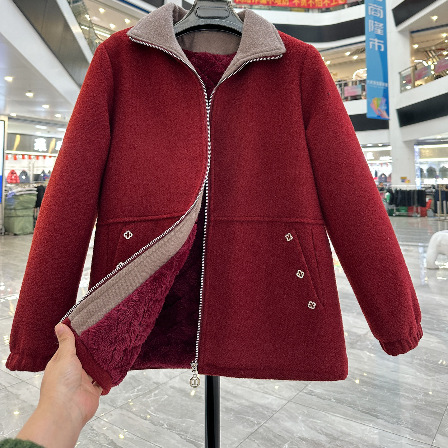 通勤风翻领夹棉毛呢大衣女中年加绒加厚短外套冬季新款夹棉妈妈装