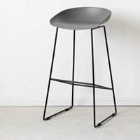 Серые черные ноги с высотой 74 см высотой 74 см