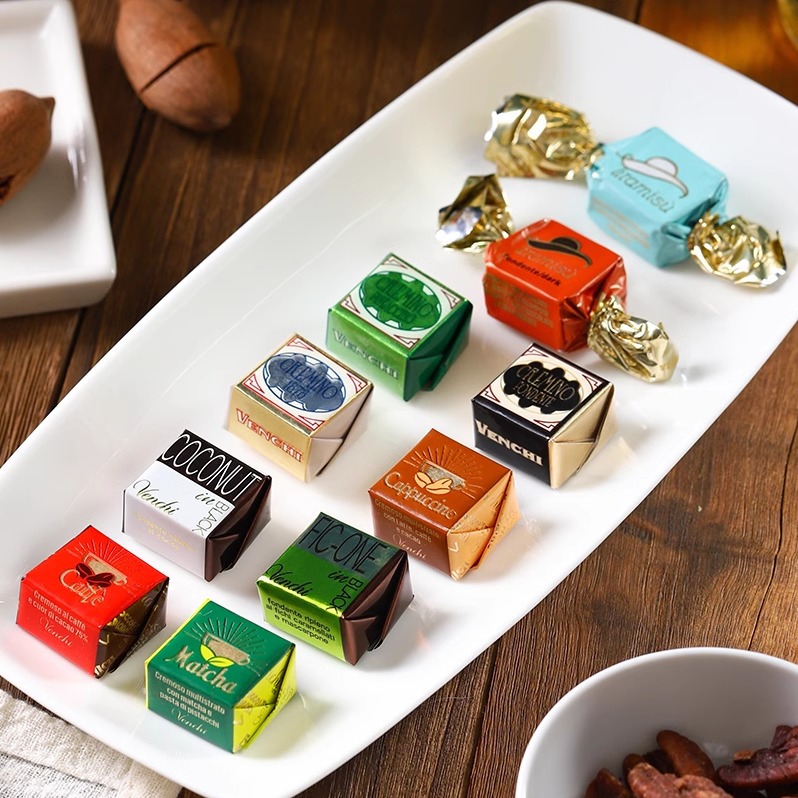 意大利进口venchi闻绮巧克力cremino椰子核桃牛奶夹心方块