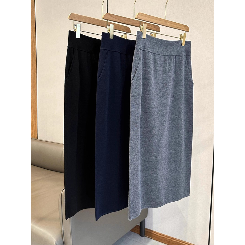 C4793时尚巴黎的老店 重磅针织 高密度16针 优雅百搭开衩羊毛半裙