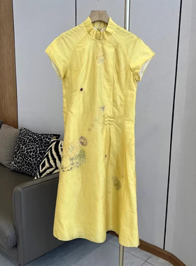 V4582 黄色绣花长裙 原1680元 25年回馈清仓不退不换