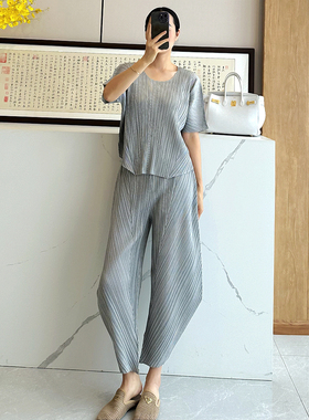 C4468 时尚巴黎的老店 高及艺术感！*宅褶皱套装 宽松上衣+灯笼裤