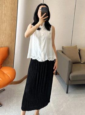 C4485时尚巴黎的老店 大爱爆美 重工乱褶工艺 松紧腰黑色开衩半裙