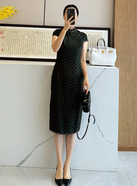 C4351时尚巴黎的老店 波点真丝香云纱 新中式修身旗袍连衣裙 绿色