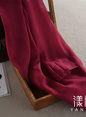 褶皱酒红色顺纡围脖防晒披肩丝巾