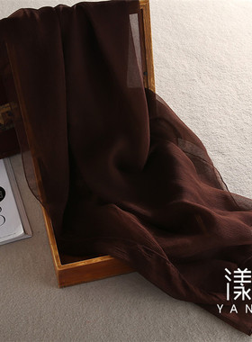 咖啡色褶皱大尺寸蚕丝保暖披肩
