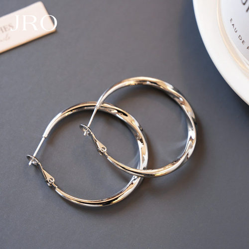 银色扭纹素圈耳圈独特漂亮