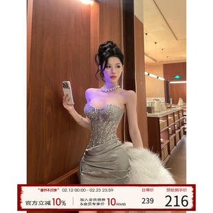 灰尘邓邓 性感法式连衣裙女2025冬季新款高级抹胸包臀裙生日裙子