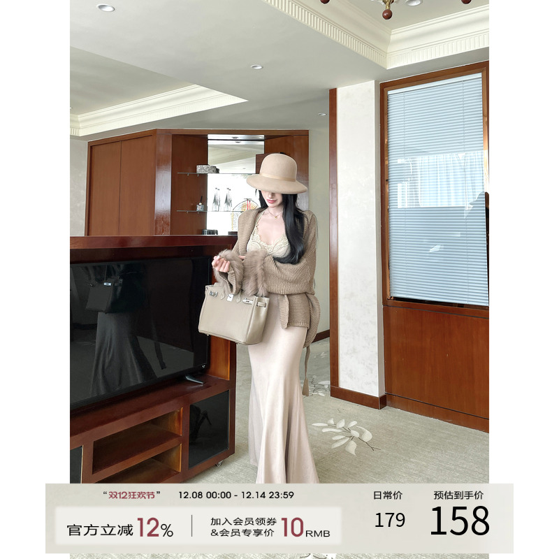 灰尘邓邓 针织吊带连衣裙女2025秋季蕾丝拼接包臀裙法式长裙裙子