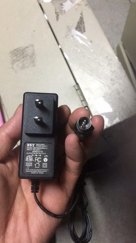 适用BSY电源适配器BSYB05033U U充电器线5V3A圆孔三针3芯5.0V3.0A-封面