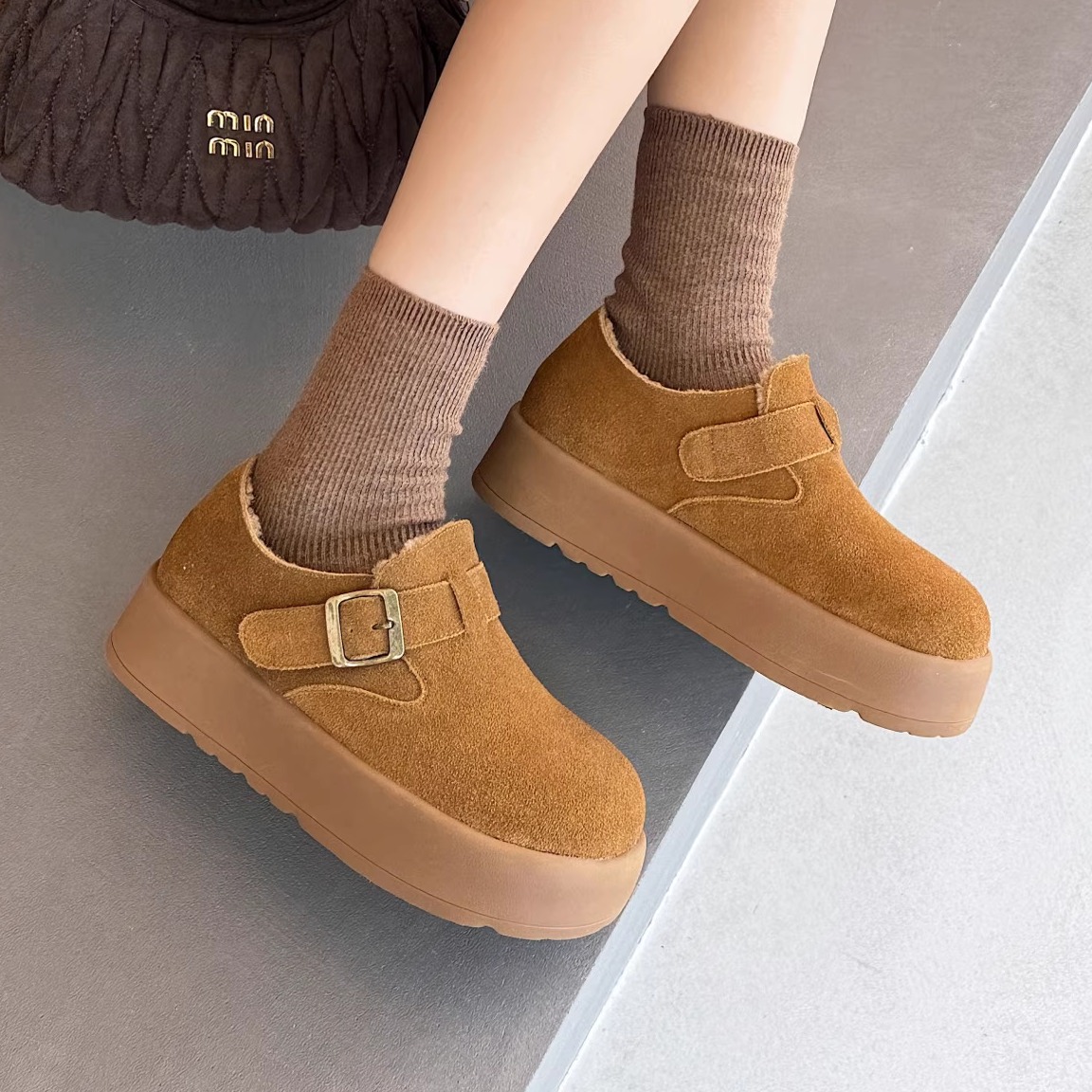 真皮加绒英伦松糕勃肯鞋女