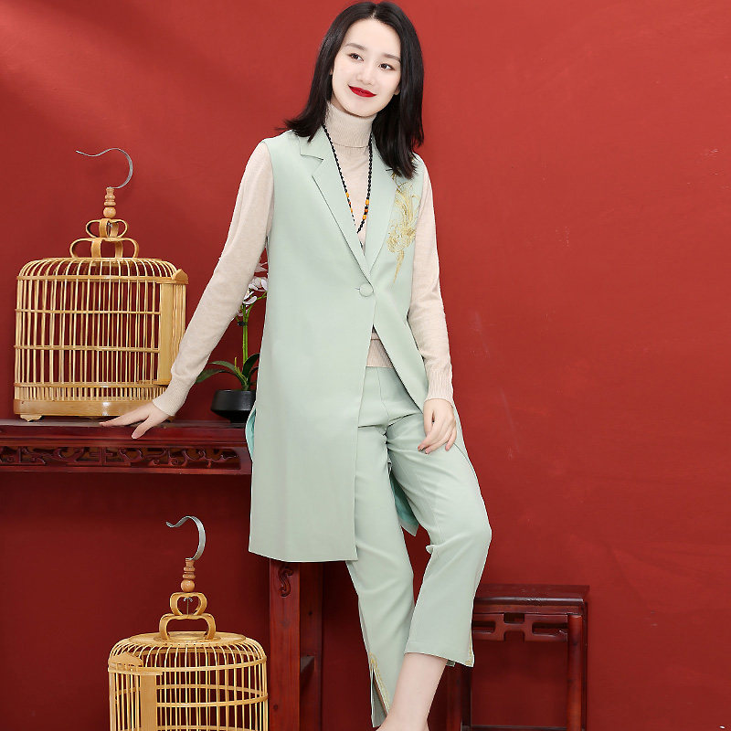 新中式套装女春秋安娜滕国风刺绣西装中长款马甲上衣直筒裤两件套