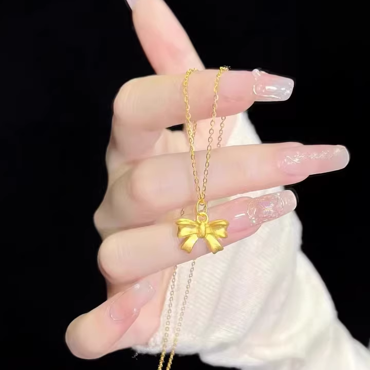 金包银首饰品黄金色蝴蝶结吊坠在逃公主小众高级感项链送女友礼物