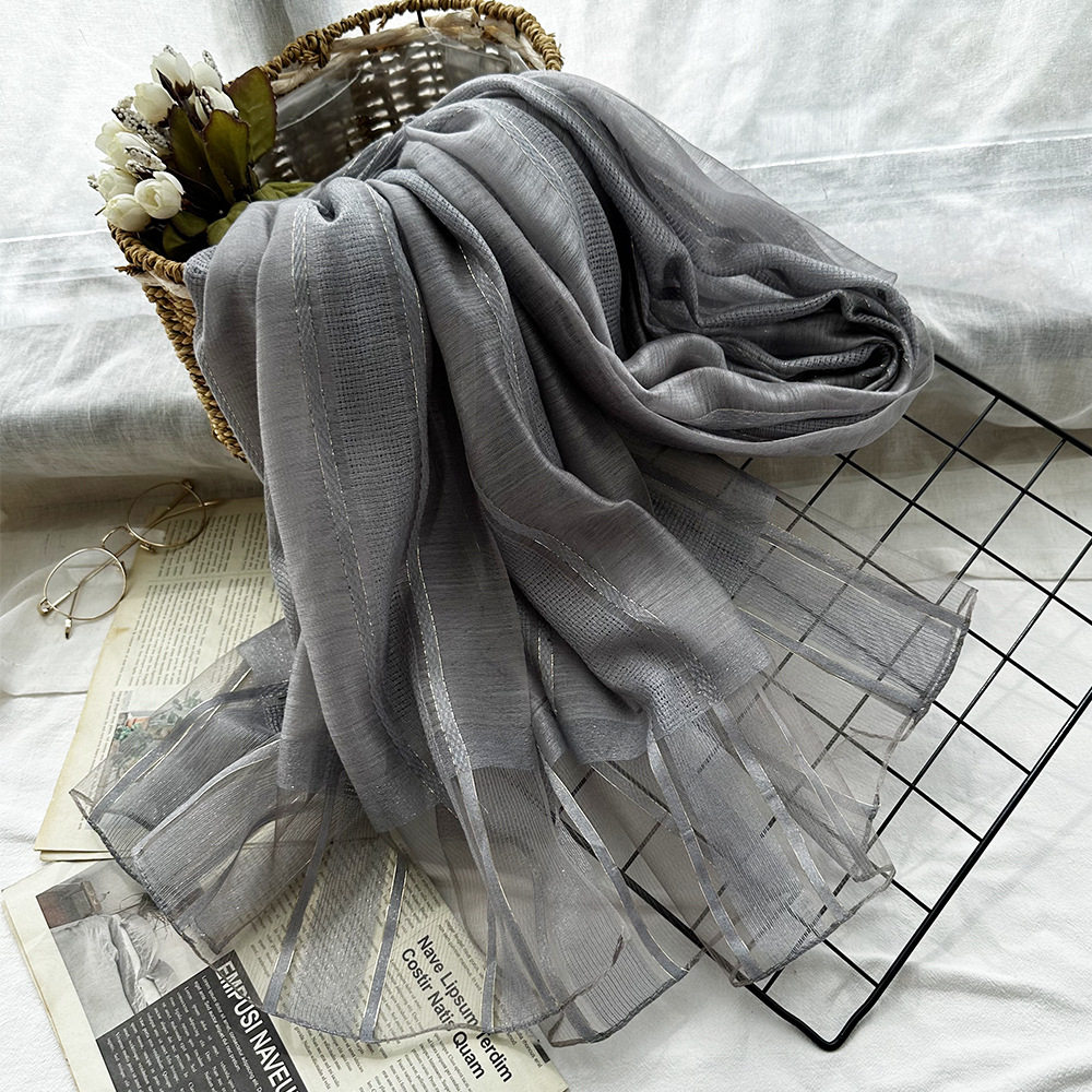 外贸高级感长条真丝丝巾春秋薄款女新款优雅金线披肩镂空条纹围巾