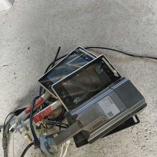 议价人脸识别功能的一体机。型号M375C3-C-R24N可维修