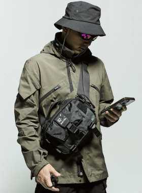 FOXBAT狐蝠工业 蜜獾二代 机能战术EDC轻便携潮牌单肩斜挎男胸包