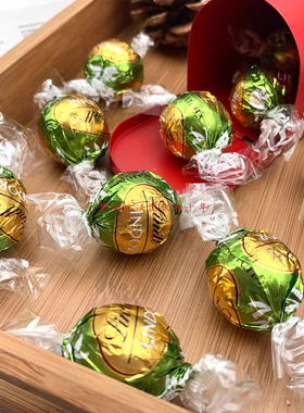 现货 新品推荐 瑞士莲抹茶软心白巧克力抹茶夹心