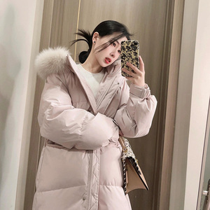 鹿芊时2024冬新款狐狸毛领中长款羽绒服女连帽加厚白鸭绒大码显瘦