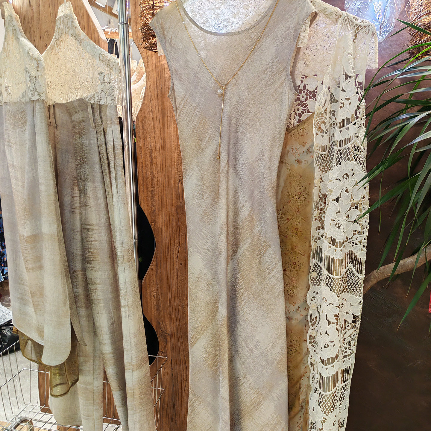 高级感亚麻金丝细闪长裙 带珍珠通勤约会修身显瘦百搭垂感连衣裙