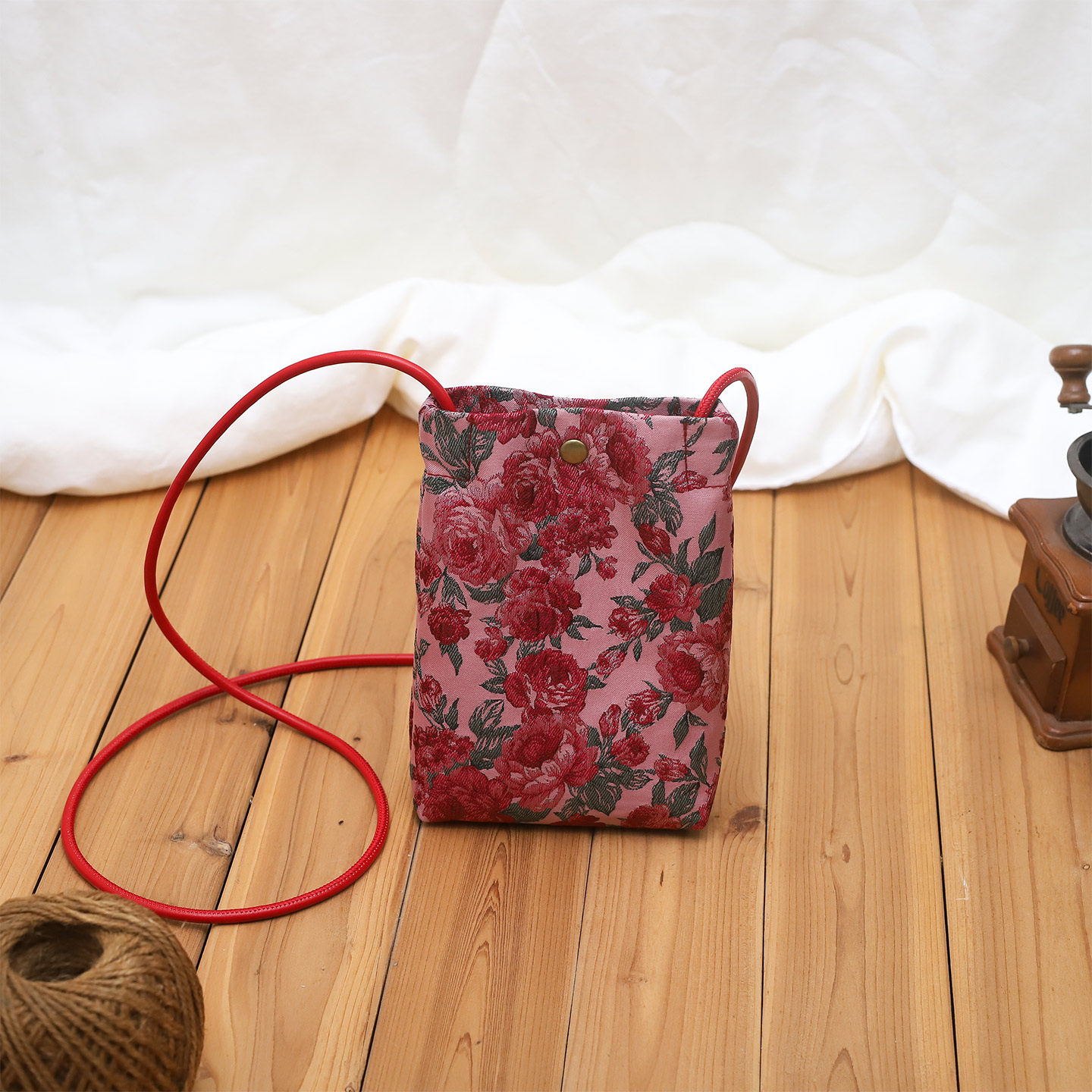 小森包包红色手机包女士印花斜挎包迷你单肩小巧轻便随身布袋小包