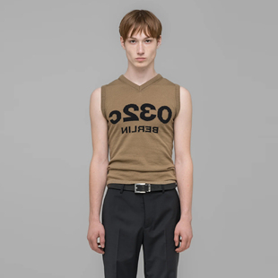 logo印花休闲高街V领百搭背心男女同款 032C 复古美式 夏季 25SU