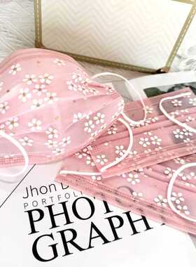 夏季轻薄透气款一次性装饰口罩1层网纱+2层无纺布浅蓝色樱花口罩