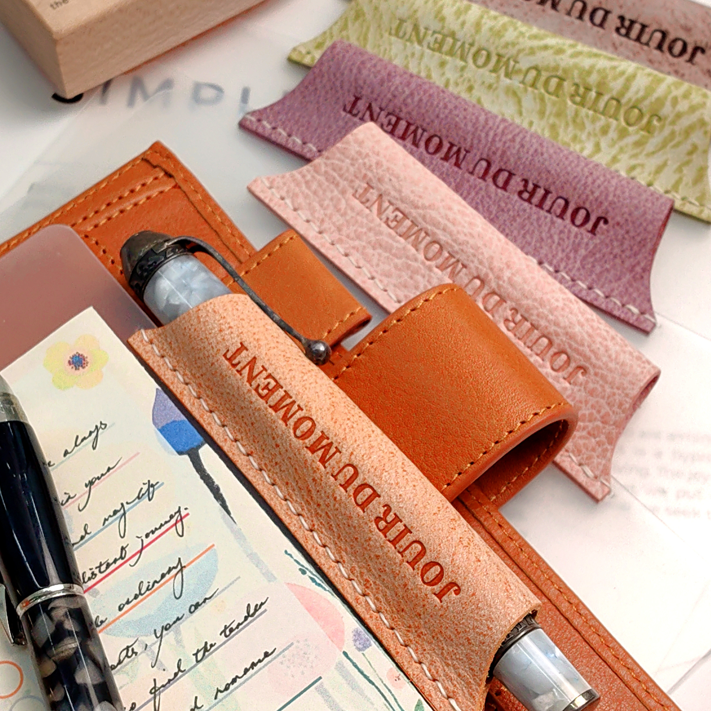 青釉真皮雾蜡皮活页笔插垫板