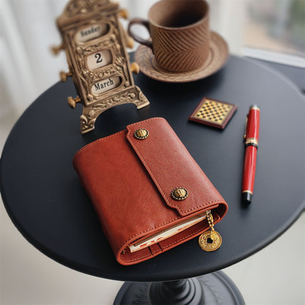 QY原创时光植鞣皮进口真皮麦田时光活页三折手帐装饰扣A5A6A7A8A9