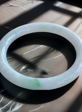 冰润飘浅绿玉镯55圈ruu缅甸天然翡翠美人镯保真老坑A货浅绿色圆镯