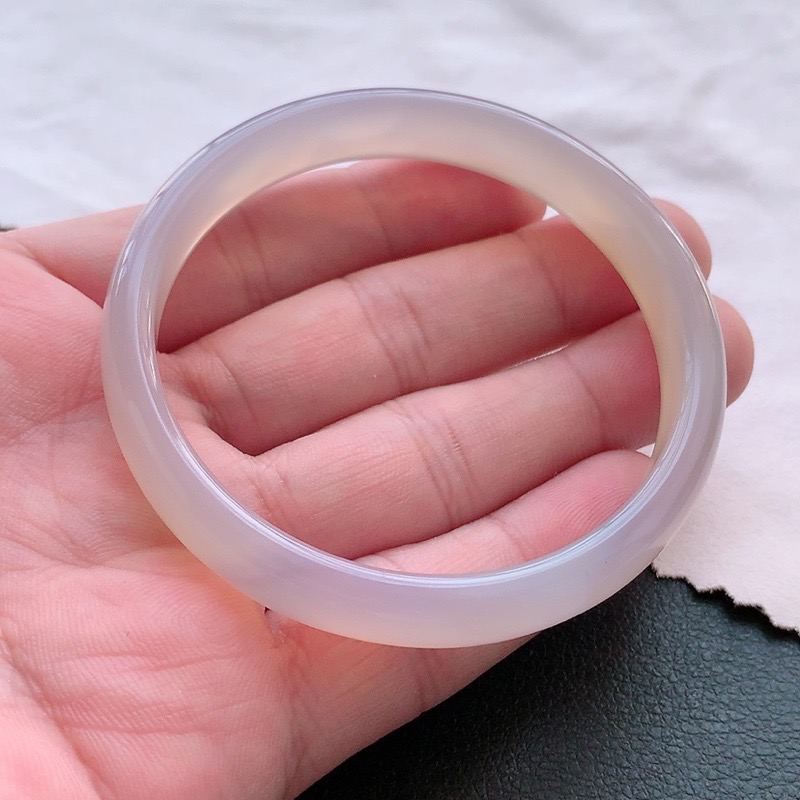 58圈天然双彩玛瑙手镯28.06时尚女款百搭玉髓镯子女款通透水润色