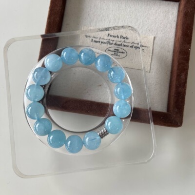 hucares原创湛蓝温存海蓝宝手链