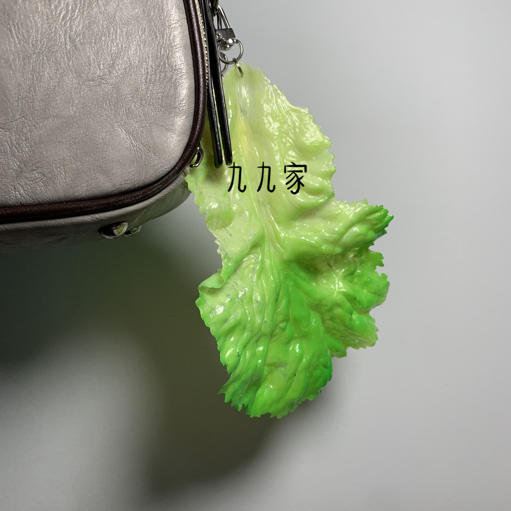 一片生菜钥匙扣挂件菜叶挂饰包饰airpod耳机套仿真食玩搞怪小礼品