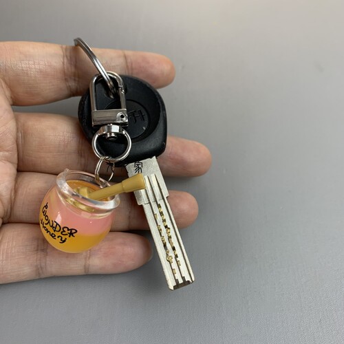 来搅一搅蜂蜜吖~一罐蜂蜜挂件