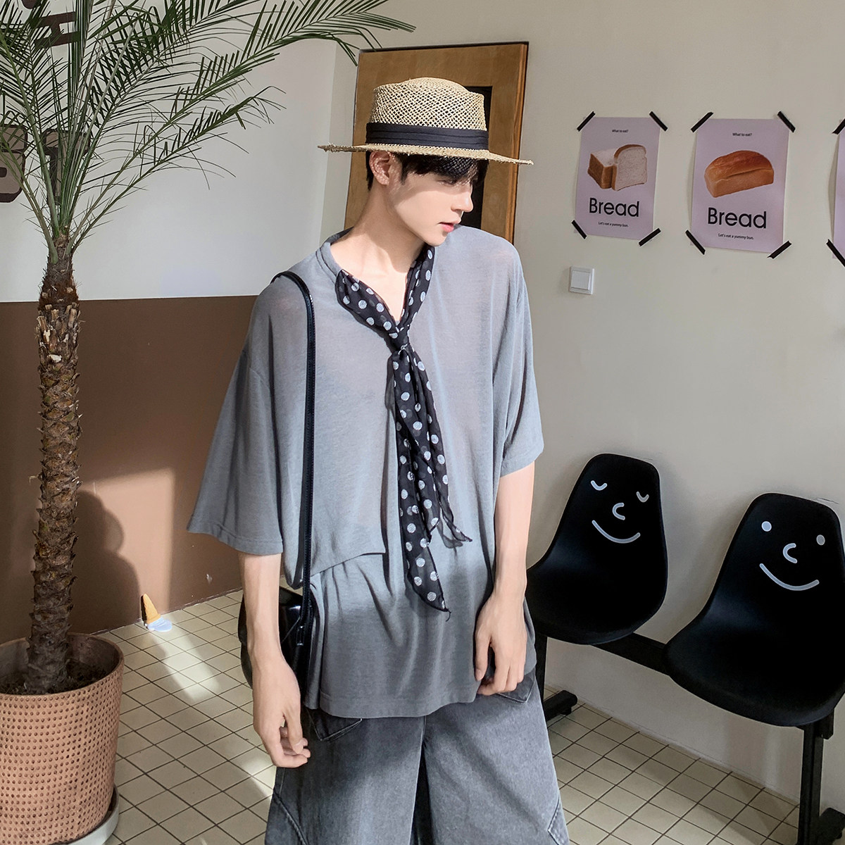 白口阳【情有独钟】松弛感简约T恤 落肩袖丝巾V领宽松短袖男