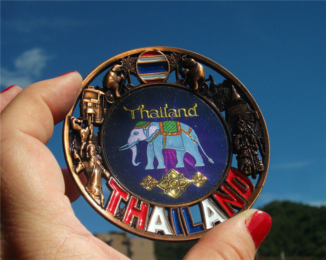 THAILAND LOCAL REFRIGERATOR MAGNET METAL STICKER AUSPICIOUS ELEPHANT DISC RELIEF MULTI-COLOR THANLAND