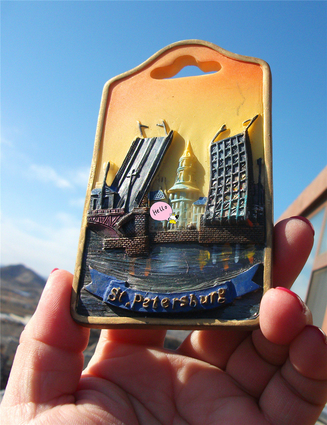 BUY FRIDGE MAGNETS IN RUSSIA LOCALLY ST. PETERSBURG THE NEVA RIVER BRIDGE IS A CLASSIC LANDMARK