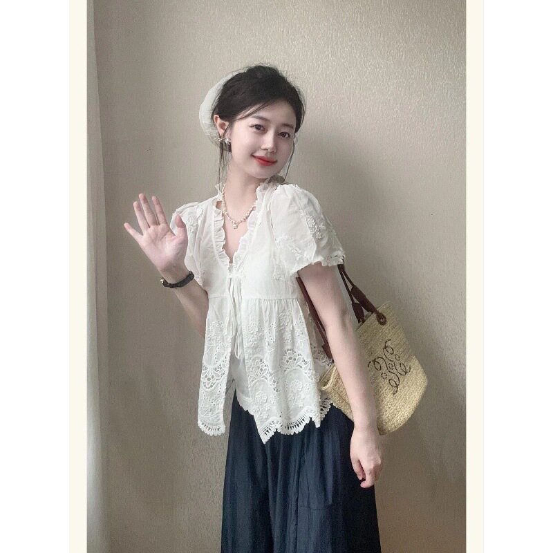 法式白色V领镂空短袖花边领衬衫女夏刺绣蕾丝小衫小个子大码上衣