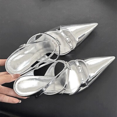 韩版尖头一字扣带包头半拖鞋女外穿2025年新款夏漆皮水钻细跟凉鞋