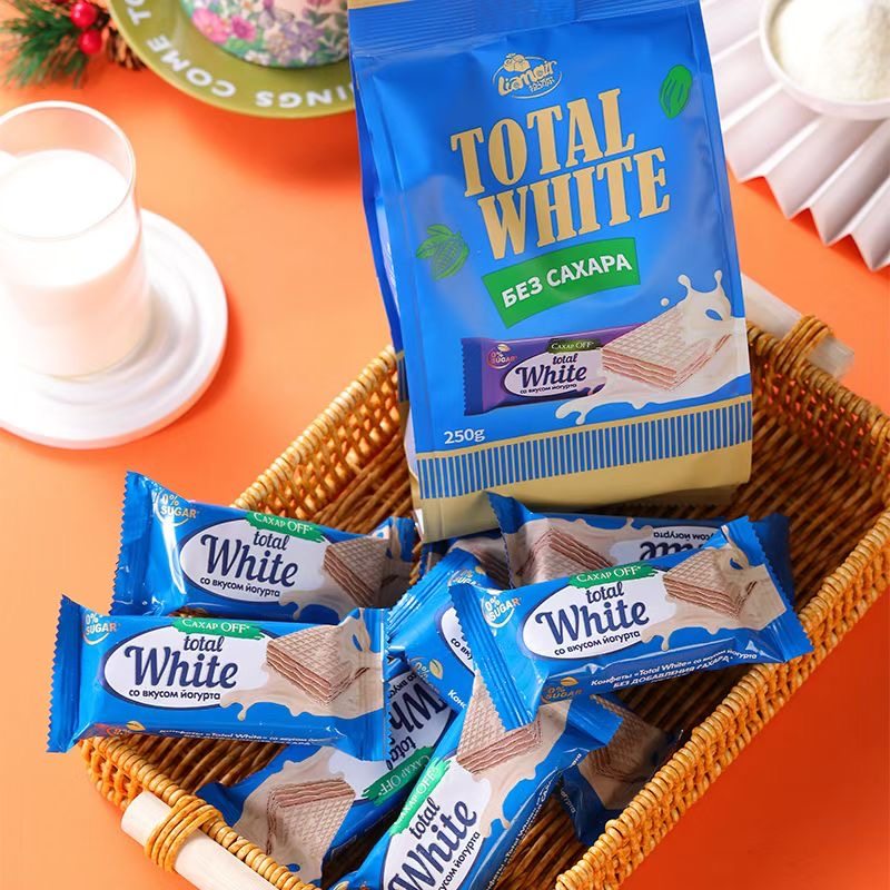白巧克力酸奶威化夹心饼干俄罗斯原装进口黑巧克力花生瓦夫零食