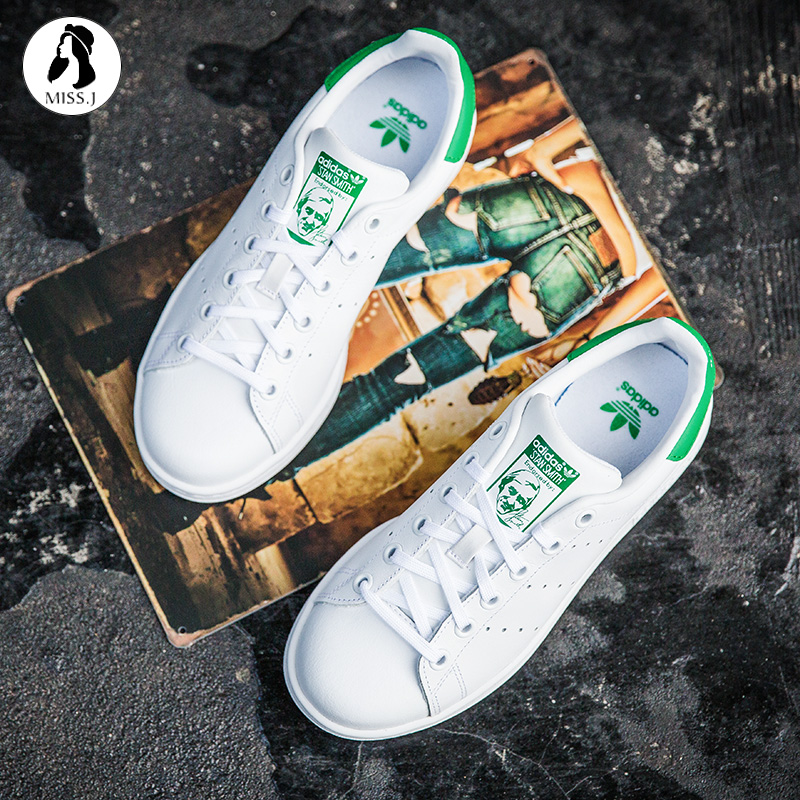 ½ðС½ãADIDAS°¢µÏ´ï˹stansmithÊ·ÃÜ˹С°×ЬÂÌβЬ°åÄÐM20324