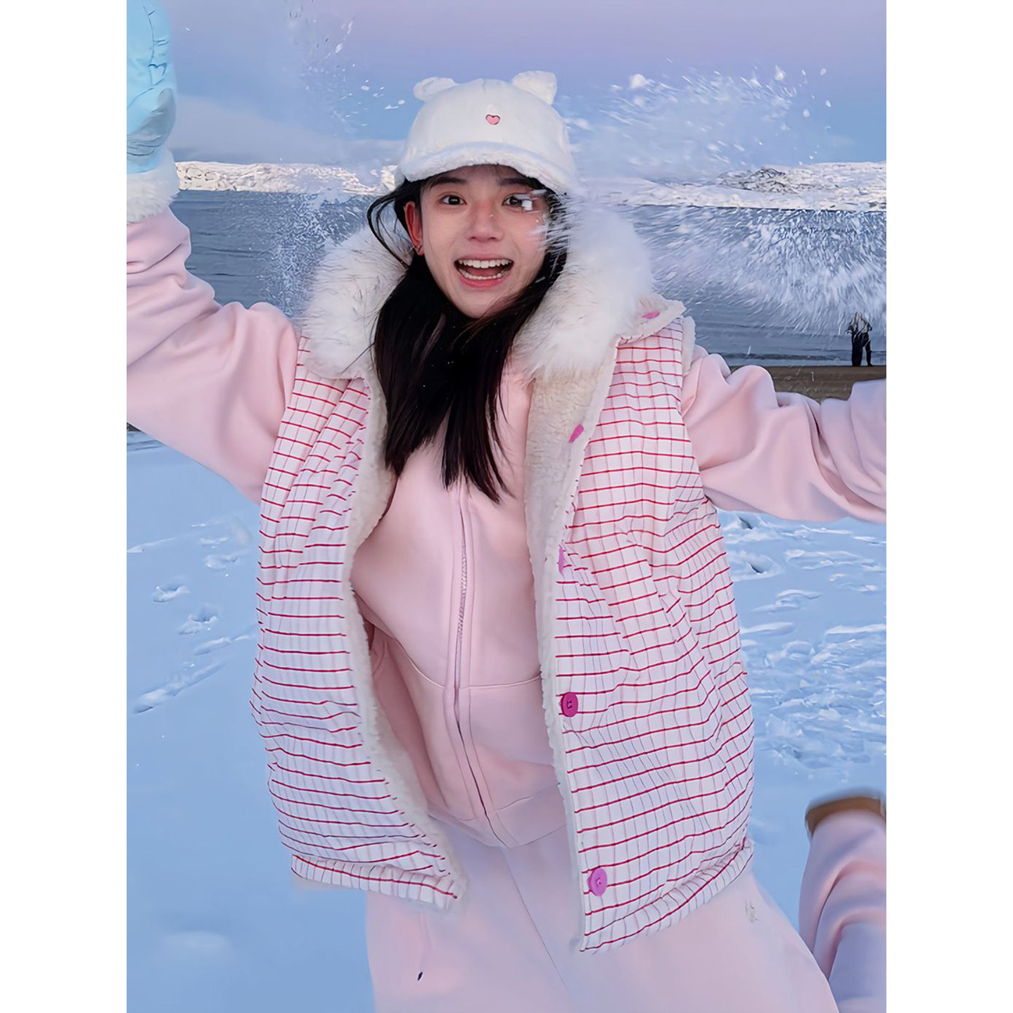 粉色格纹马甲外套女冬季加厚正反两穿羊羔毛无袖棉衣宽松慵懒上衣,女装/女士精品,棉衣/棉服,淘宝优惠券,粉丝福利购,淘宝优惠卷