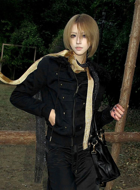 亚文化黑色连帽外套女秋冬季宫廷铆钉正肩修身卫衣视觉系上衣y2k