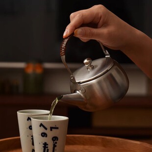 日本进口富田胜一不锈钢藤柄茶壶日式复古带滤网功夫茶具350ml