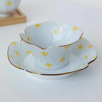 日本制德七窑陶瓷花瓣形餐具