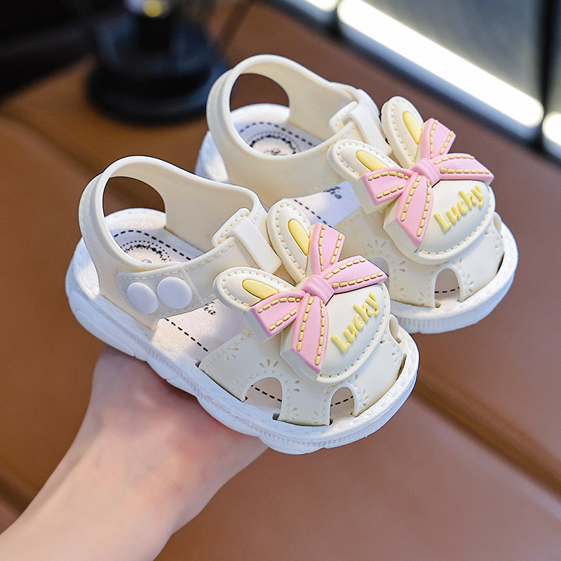 女童凉鞋夏季可爱卡通防滑软底防踢婴幼儿0-3岁可湿水宝宝学步鞋