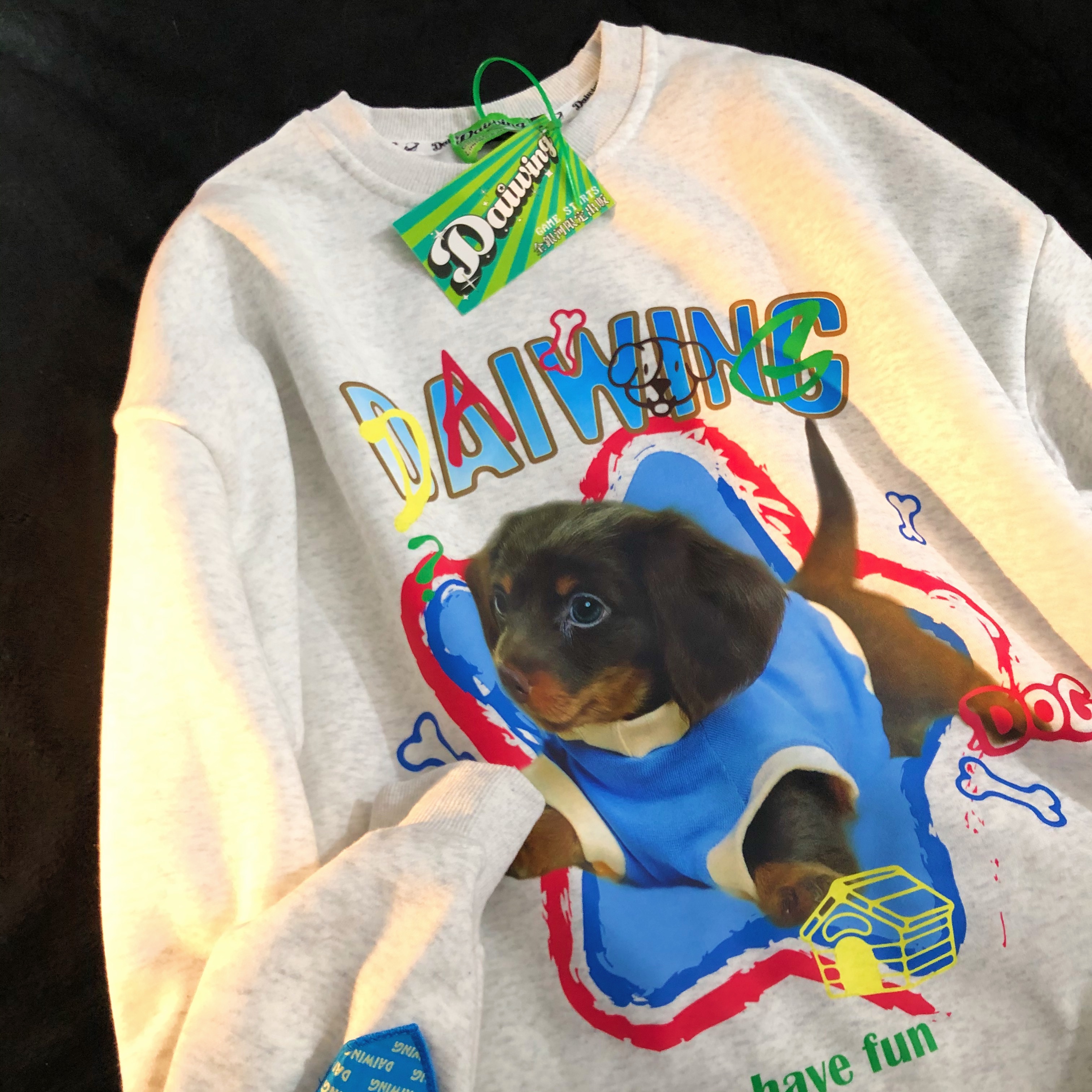 Daiwing 木槿与栀子 秋冬甜酷狗狗卡通上衣情侣宽松长袖圆领卫衣