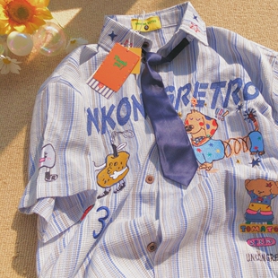 Daiwing 日系复古卡通刺绣短袖衬衫男宽松夏季学院风休闲条纹衬衣