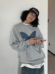 UPDAYWANG秋新品 蝴蝶牛仔贴布设计 复古圆领宽松情侣卫衣 百搭