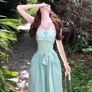薄荷绿抹胸连衣裙子女海边度假风收腰露 韩式 精美2025夏季 新款 法式
