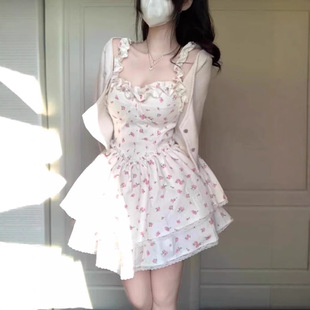 精美法式 韓式 奶乖碎花吊帶連衣裙女早春夏高級感短裙別致收腰奶甜